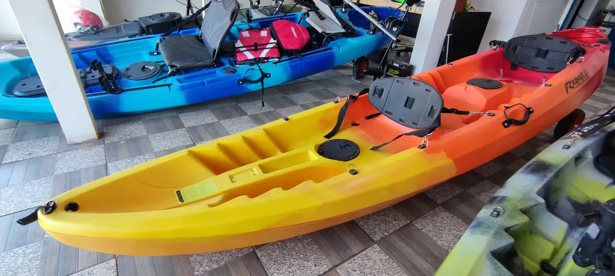 Kayak Modelo Pucón + Remo + 2 Salvavidas